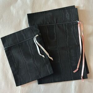 EUC pair of zippered bags to use as purse dust bags or travel bags, organizers